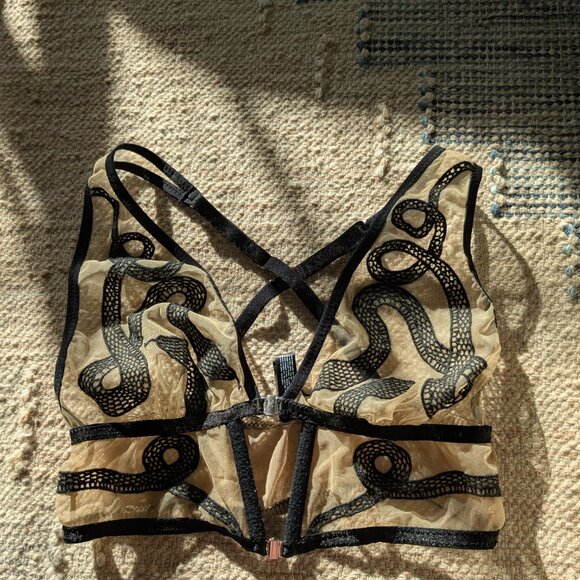 Thistle & Spire Medusa Lingerie Set - Picture 7 of 12